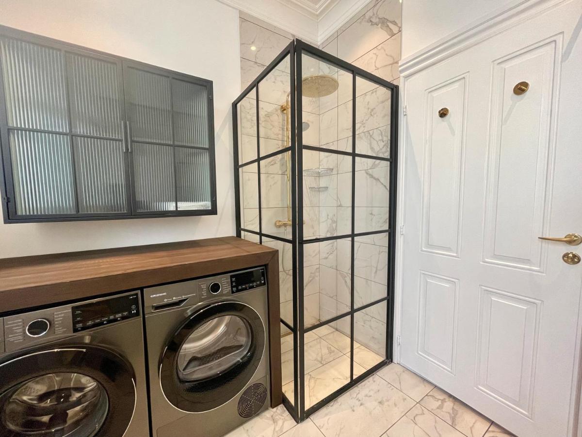 Beautiful 3 Bedroom Flat Next To The Marble Church コペンハーゲン エクステリア 写真