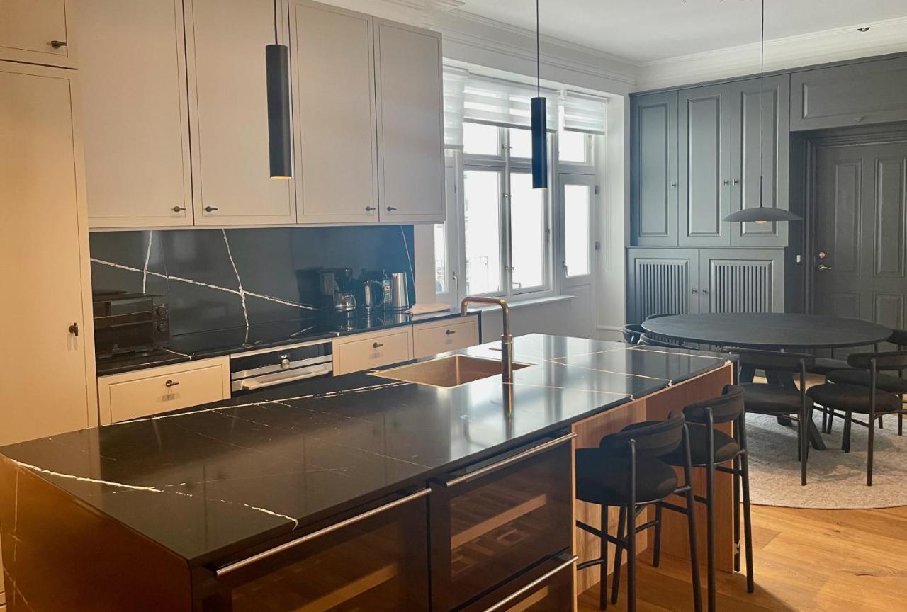 Beautiful 3 Bedroom Flat Next To The Marble Church コペンハーゲン エクステリア 写真
